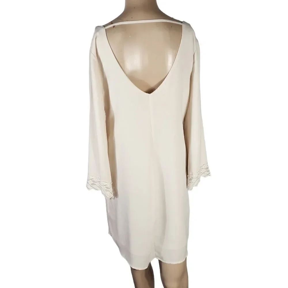 ASTR The Label Cream Scalloped Lace Trim Low Back Shift Mini Dress